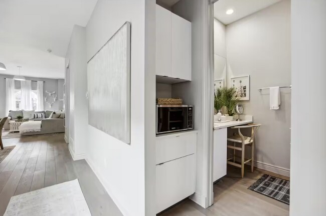 Building Photo - Charming 2-Bedroom, 2-Bath Single-Family Home