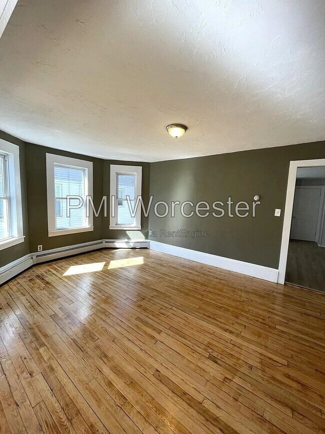 Building Photo - 25 Almont Ave