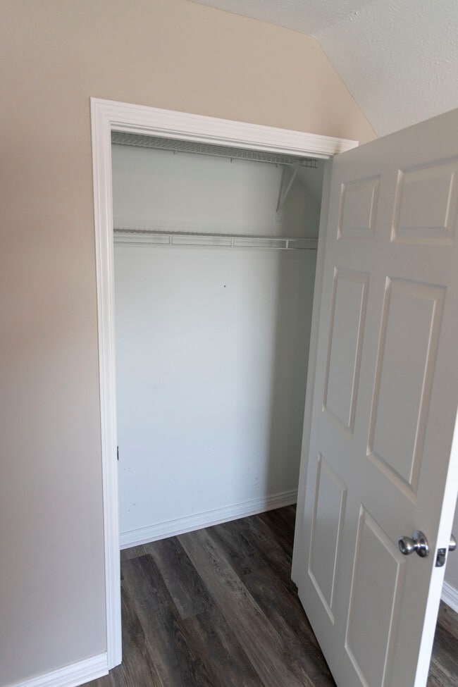 Building Photo - 10504 Pebblestone Cir