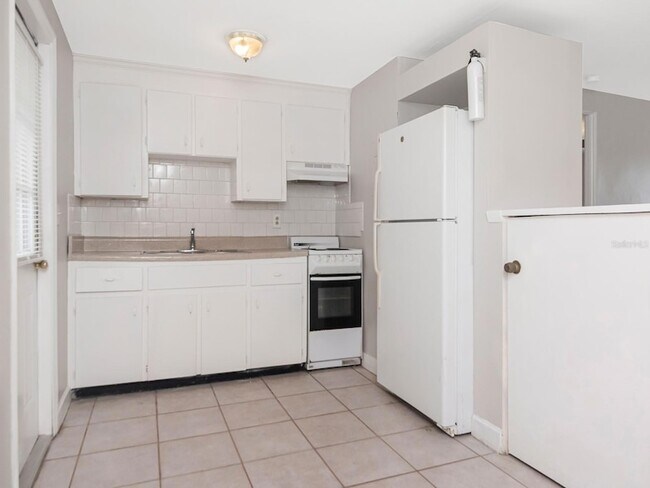 Building Photo - 104 Karde Ln
