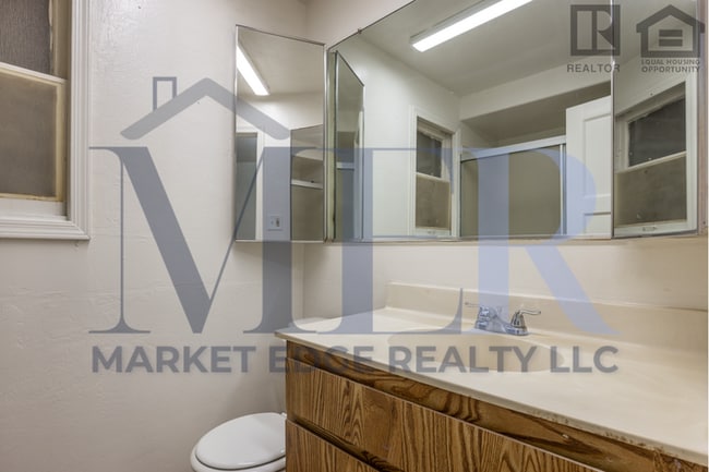 Building Photo - 3Bed/1Bath House at Chandler Blvd/McQueen Rd! Move-In Ready on 06/04/2026! -- NO HOA! RV GATE!