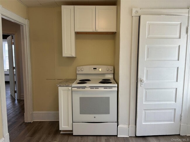 Building Photo - 84 Orange Ave