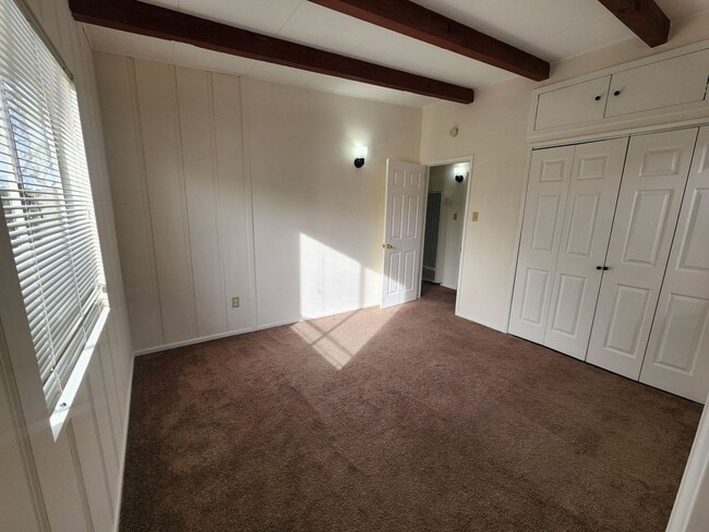 Building Photo - 74895 Serrano Dr
