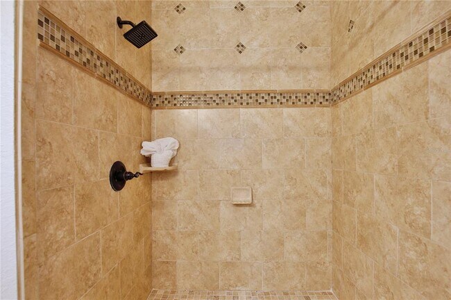 Building Photo - 860 Grand Regency Pointe