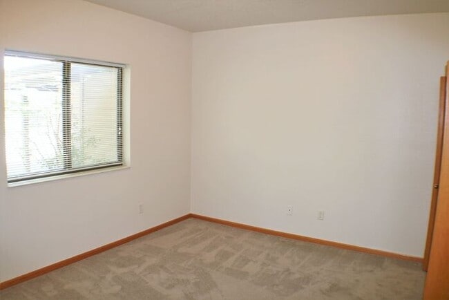 Building Photo - $1,215 | 2 Bedroom, 2 Bathroom CONDO | Designed for Ages 55+ | PET Friendly* | Available for Nove...