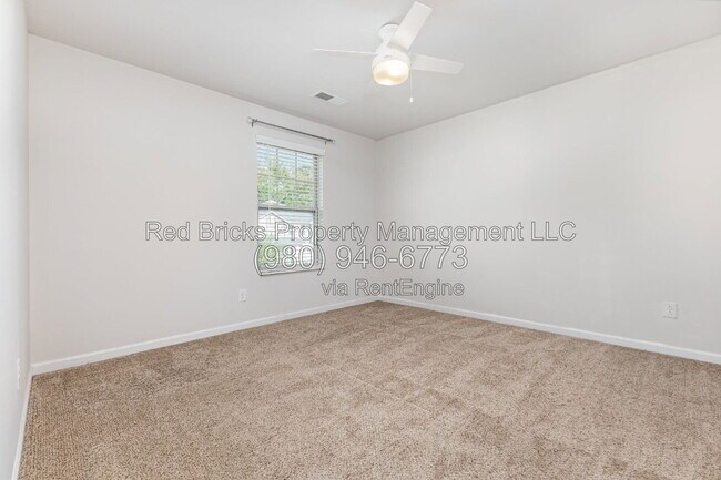 Building Photo - 17322 Carolina Hickory Dr