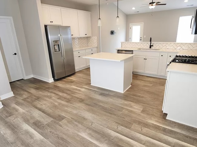 Building Photo - Charming 4 beds 3 baths in Powell!