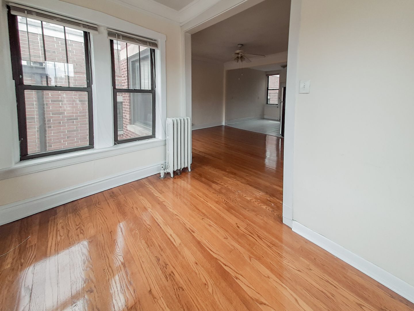Building Photo - 2862 N Clark St
