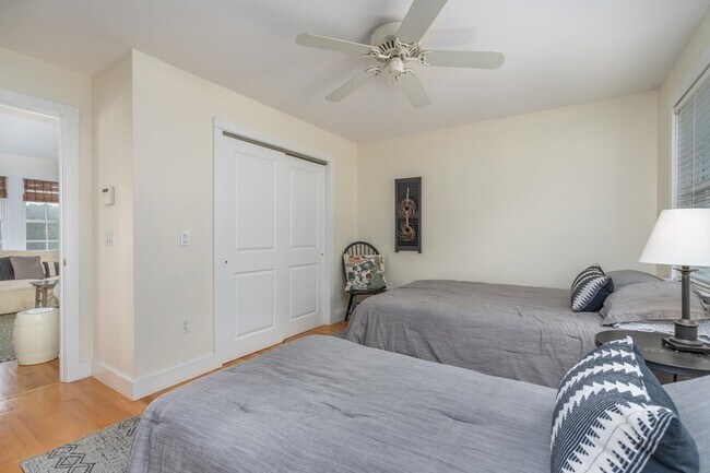 Building Photo - 430 Bow Lake Rd