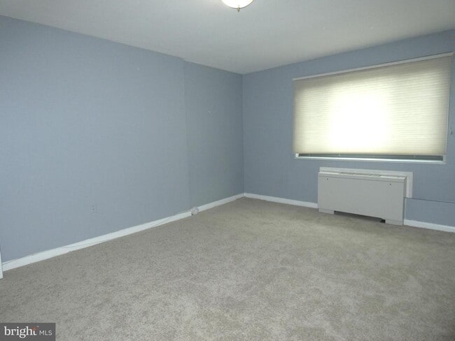Building Photo - 1300 S Arlington Ridge Rd