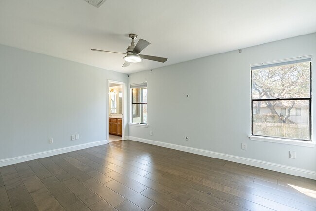 Building Photo - Beautiful 3 bedroom, 2.5 bathroom home in Gracywoods!