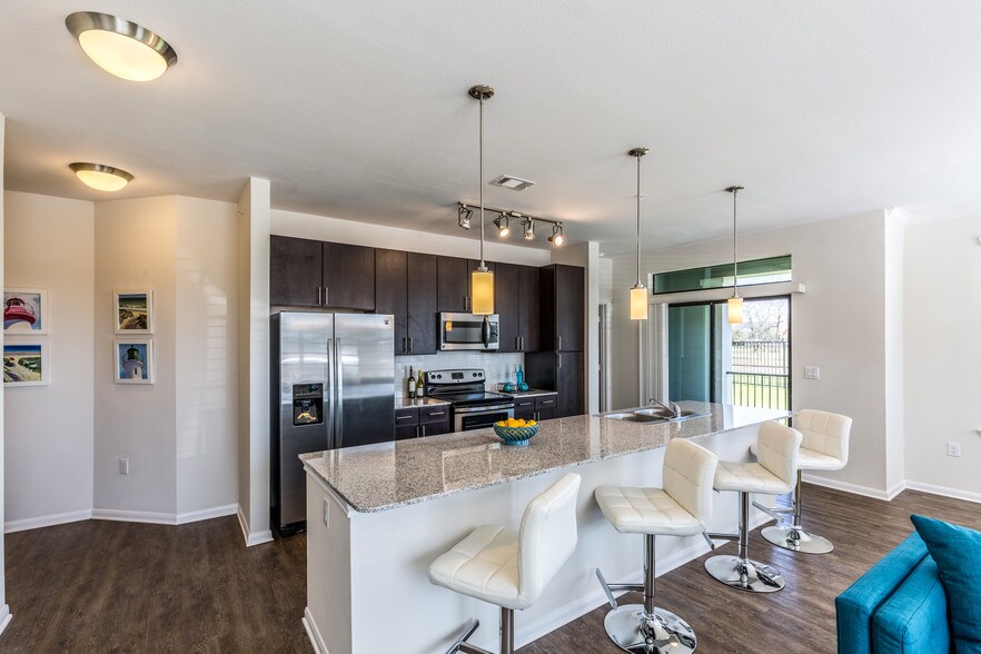 Nantucket at Fannin Station 10000 Fannin St Houston TX 77045