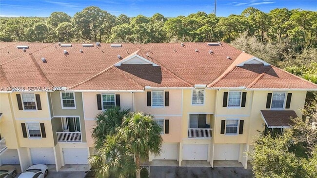 Building Photo - 125 Galicia Way