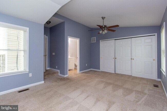 Building Photo - 1036 Hyde Park Dr