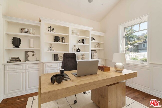 Building Photo - 685 San Lorenzo St