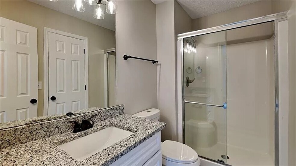 Building Photo - 21670 S Main St