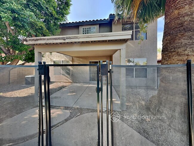 Building Photo - 1755 E Toledo St