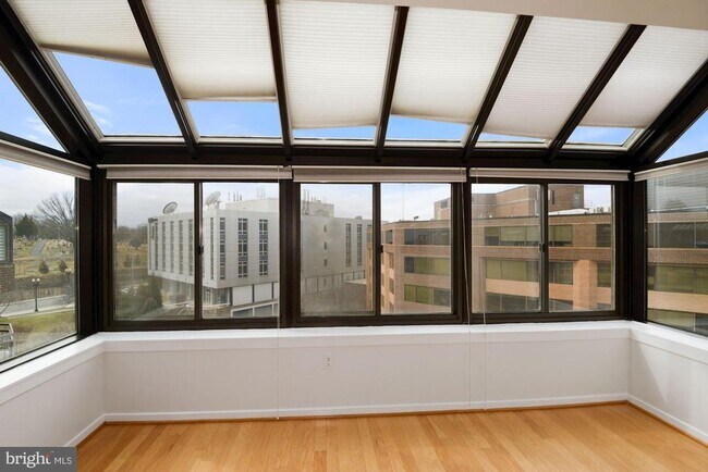 Building Photo - 2111 Wisconsin Ave NW