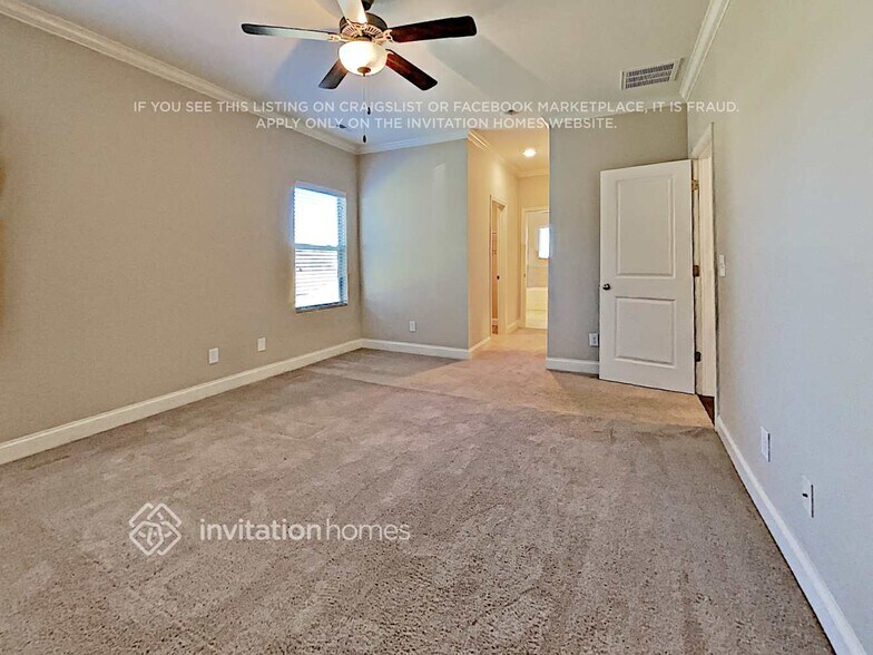 Building Photo - 5399 Roberta Crossing Dr