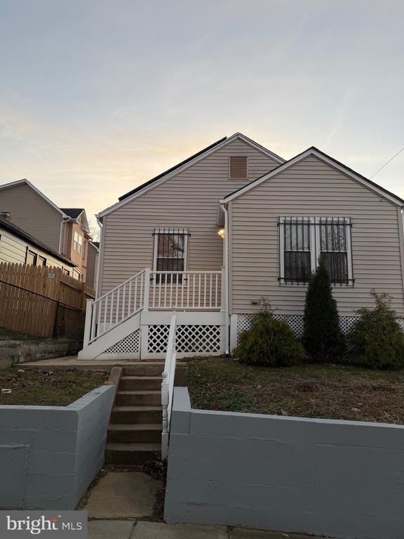 Building Photo - 5501 Jay St NE