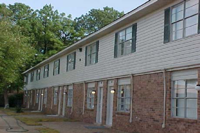 Building Photo - Bent Creek Apartments