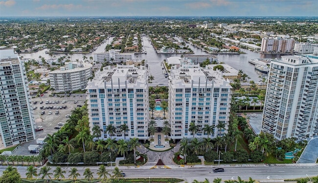 Building Photo - 2831 N Ocean Blvd