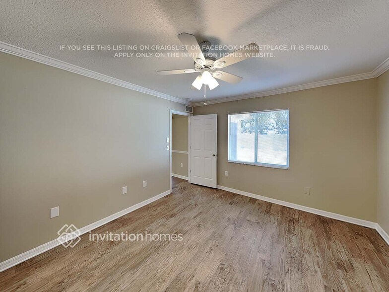 Building Photo - 4516 30th Ln E