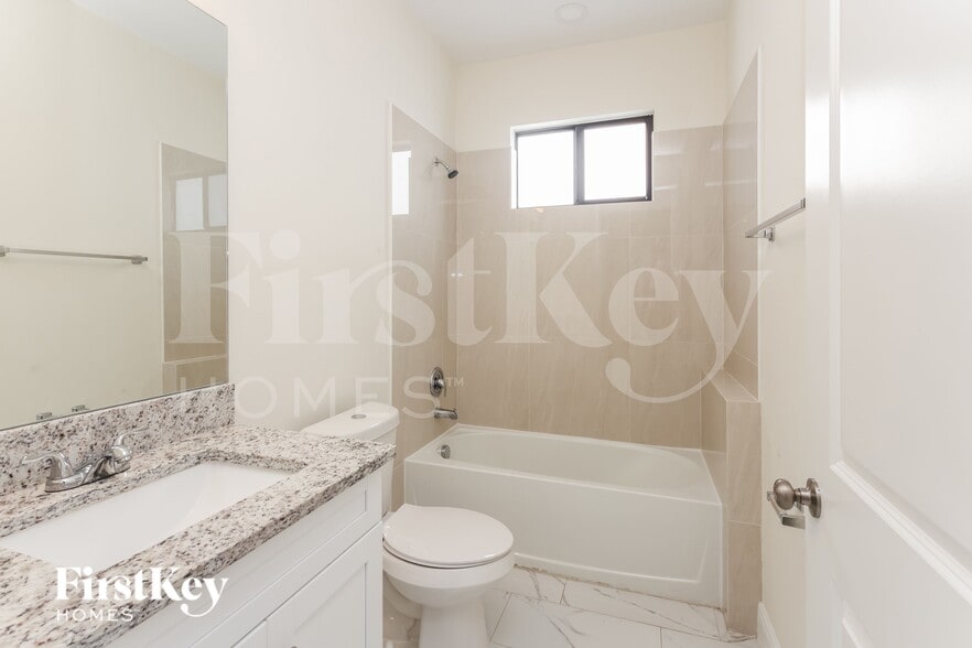 Building Photo - 2607 6th St SW