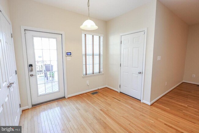 Building Photo - 23305 Hyacinth Ln