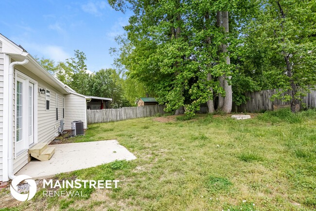 Building Photo - 510 Southampton Dr