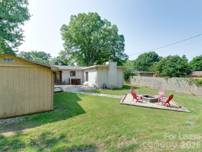 Building Photo - 3921 Sheffield Dr