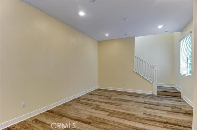 Building Photo - 535 Embrook