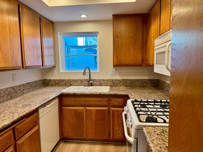 Primary Photo - Nicely upgraded Townhome is East Simi