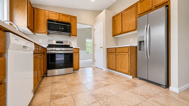 Building Photo - Newly Updated 3BR in The Arbors | Private Long Lake Access + Large Deck