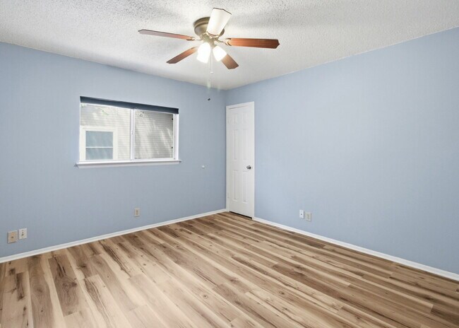 Building Photo - "Charming 3-Bed in Schertz with Spacious 2246 Sq Ft Layout!"