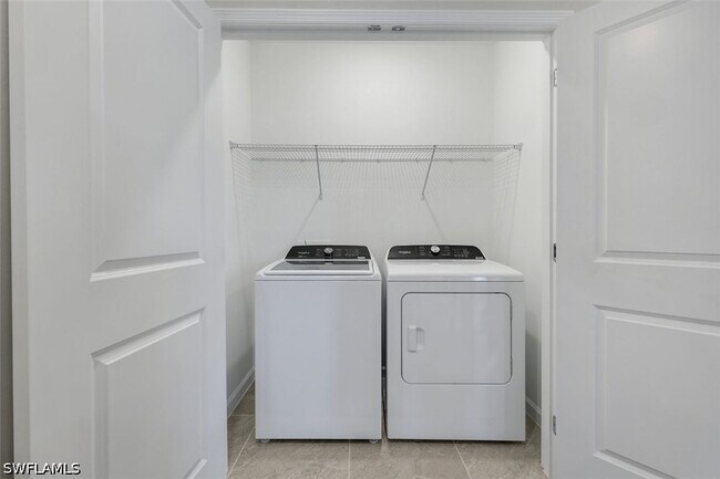 Building Photo - 27907 Radiant Ct