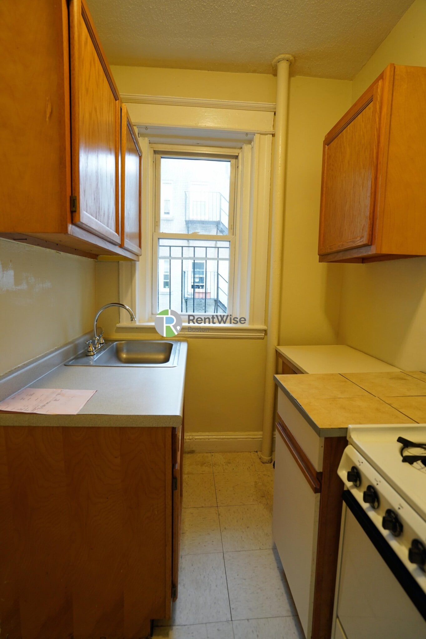 Building Photo - 64 Woodstock Ave