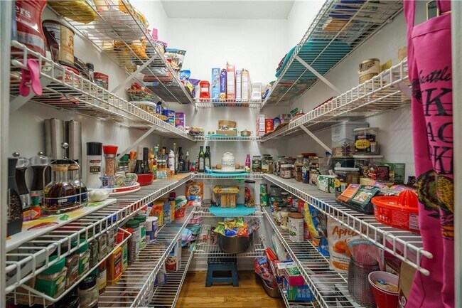 Building Photo - 5041 Towne Lake Hill N