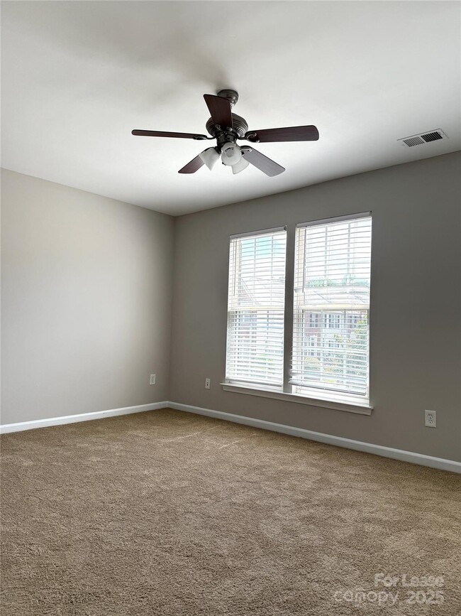 Building Photo - 10895 Garden Oaks Ln