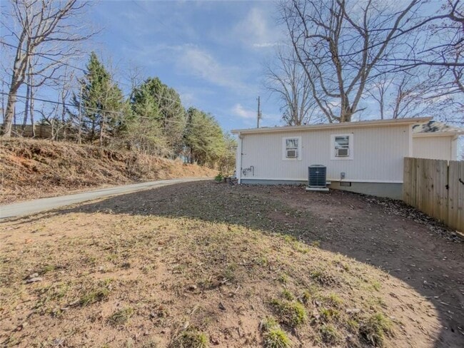 Building Photo - 2317 Ford White Rd