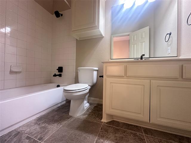 Building Photo - 708 Yarrow St