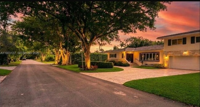 Building Photo - 100 S Prospect Dr