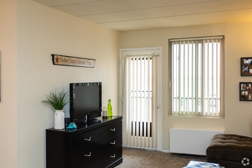 Middletowne & The Dona 14800 4th St Laurel MD 20707 Apartment Finder