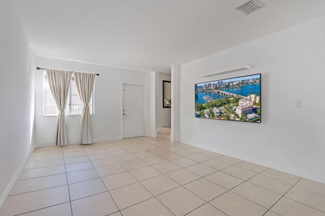 Building Photo - 13765 SW 171st Terrace