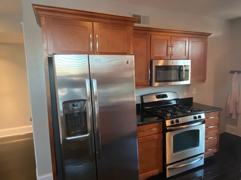 Building Photo - 1231 Bardstown Rd