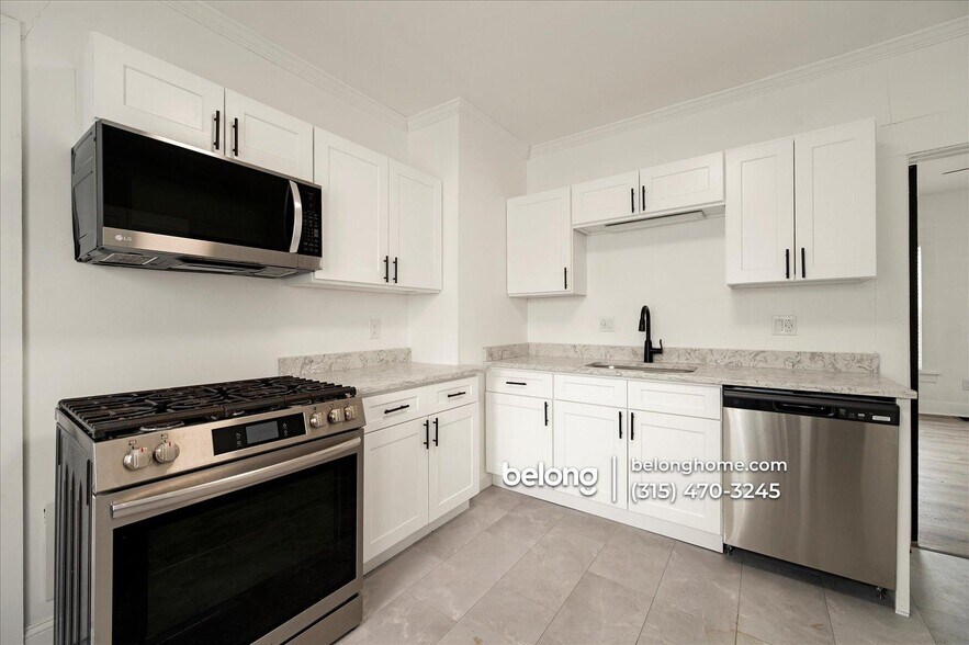 Building Photo - 122 Redfield Pl