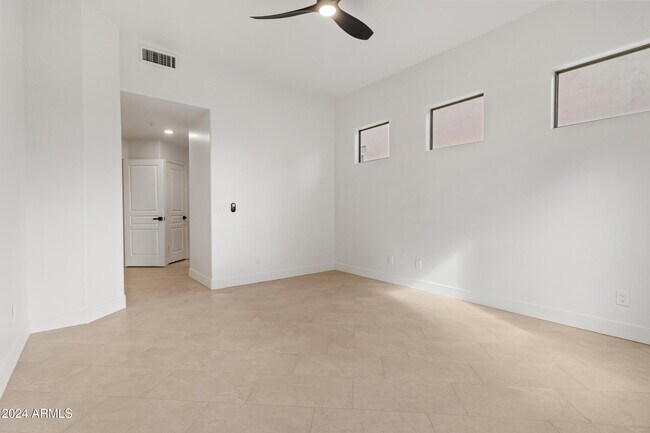 Building Photo - 14971 N 100th Way