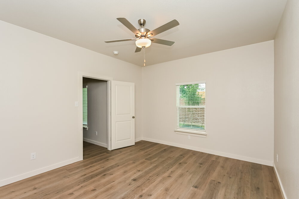 Building Photo - 1513 Harvester Dr