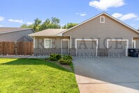 Building Photo - 5513 S Victoria St