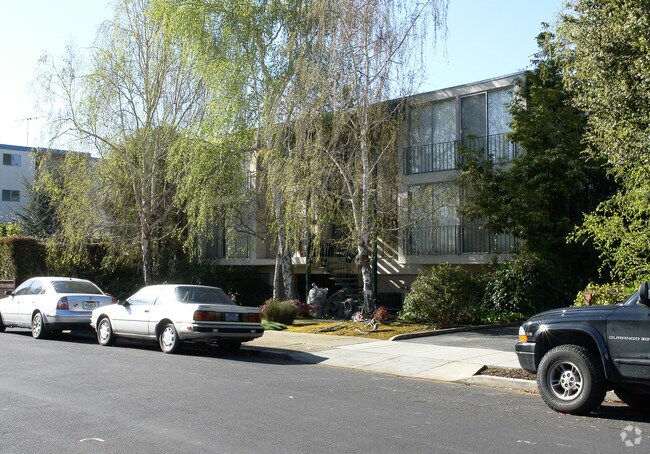 Building Photo - 62 Duane St